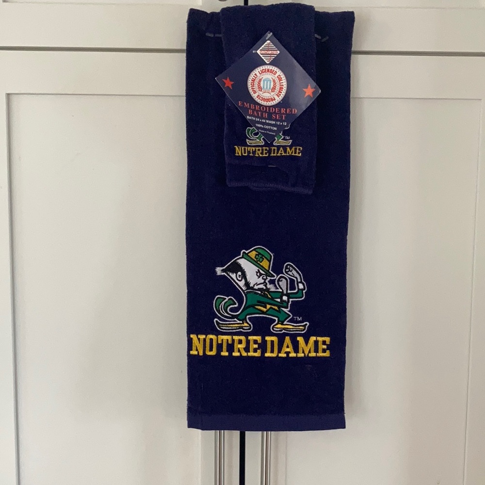 Notre Dame University Bathroom Set